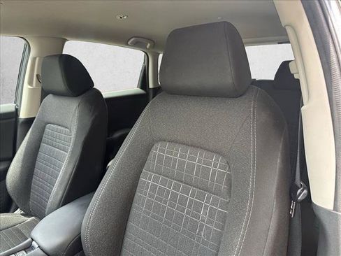 Used 2025 Honda HR-V LX image 7