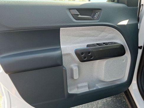 New 2025 Ford Maverick XLT w/ XLT Luxury Package image 9