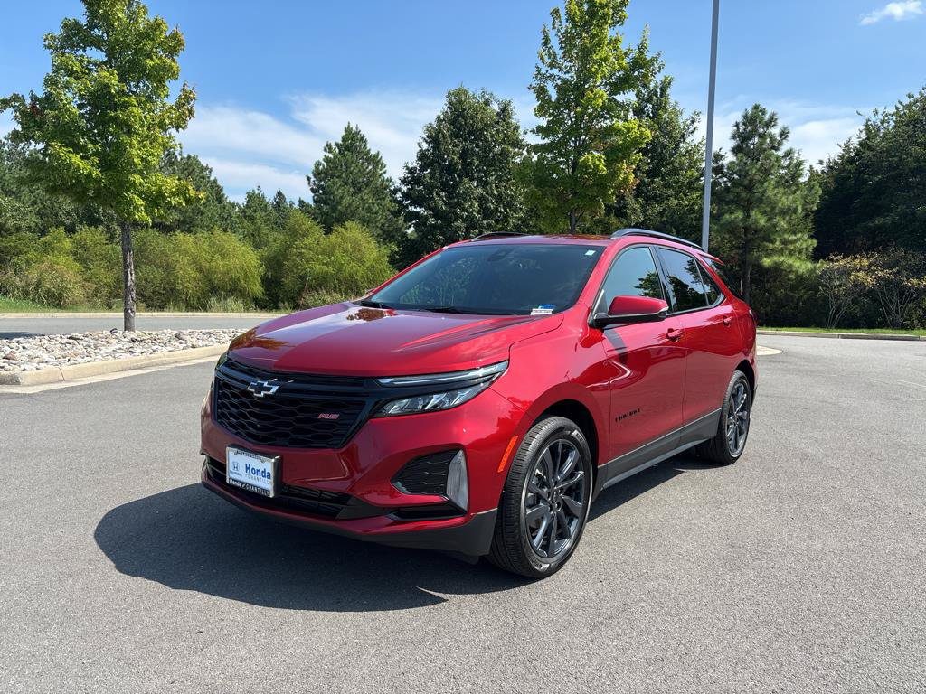 Used 2024 Chevrolet Equinox RS w/ RS Leather Package FWD image 3