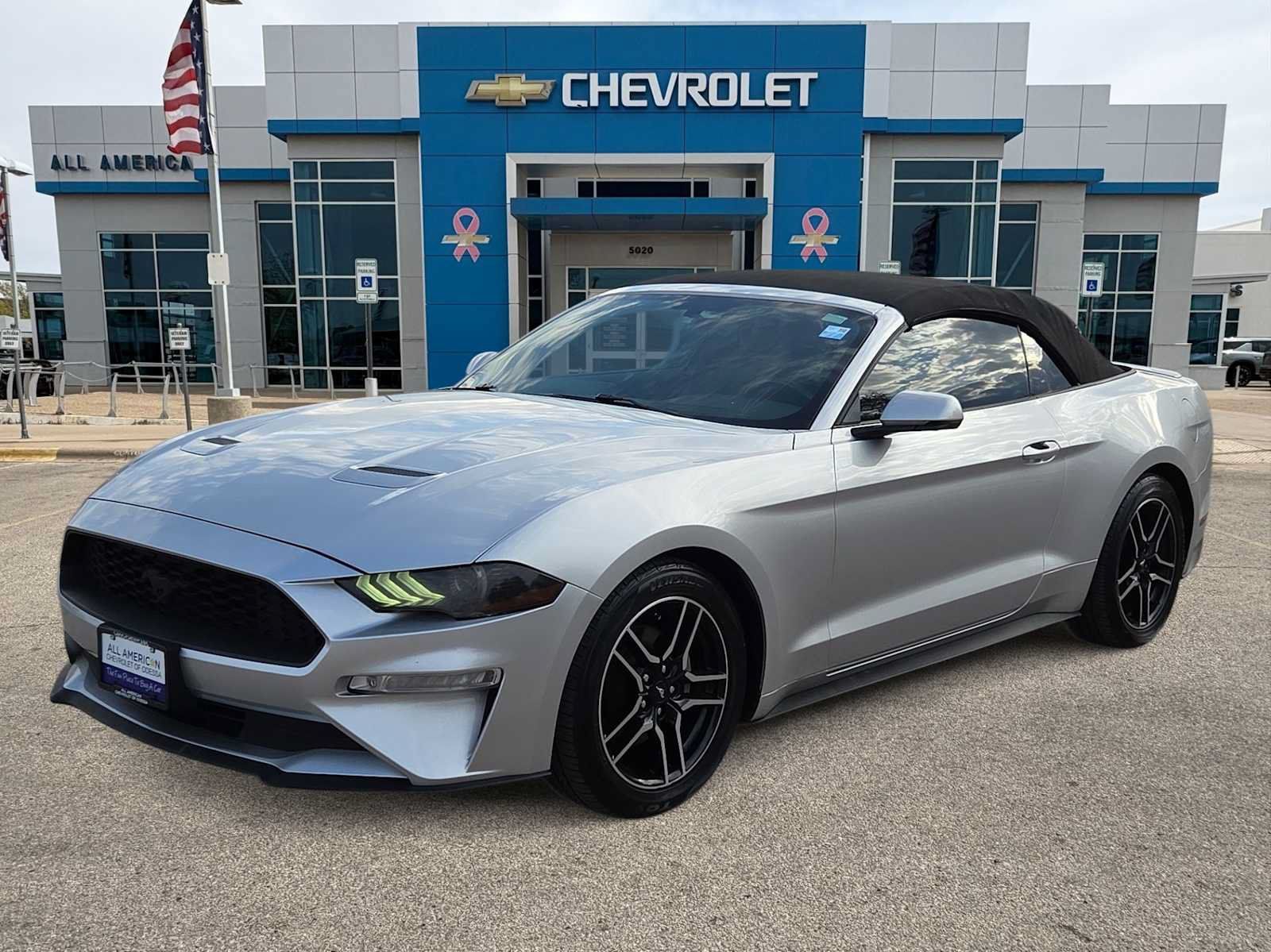 Used 2019 Ford Mustang Premium RWD image 1