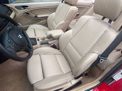 Used 2005 BMW 330Ci Convertible image 26