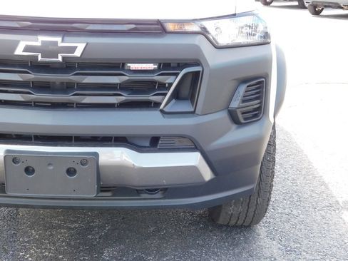 Used 2025 Chevrolet Colorado Trail Boss AWD/4WD image 13