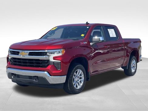 Used 2023 Chevrolet Silverado 1500 LT w/ Z71 Off-Road Package AWD/4WD image 8