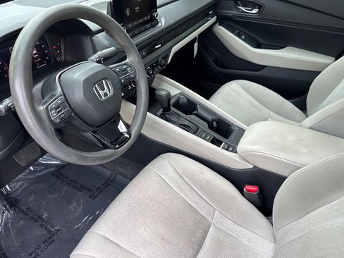 Used 2023 Honda Accord EX image 4