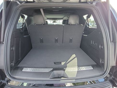 Used 2023 GMC Yukon XL AT4 image 27