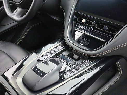 Used 2021 Aston Martin DBX AWD/4WD image 27