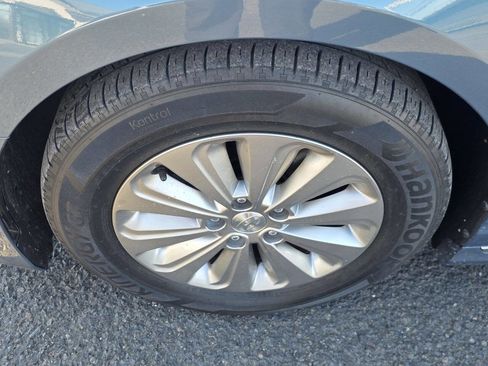 Used 2016 Hyundai Sonata SE image 23