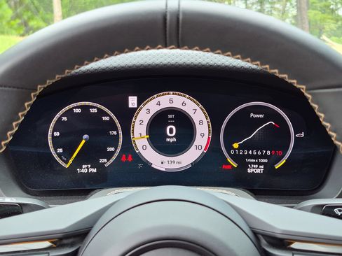 Certified 2025 Porsche 911 GT3 RWD image 11