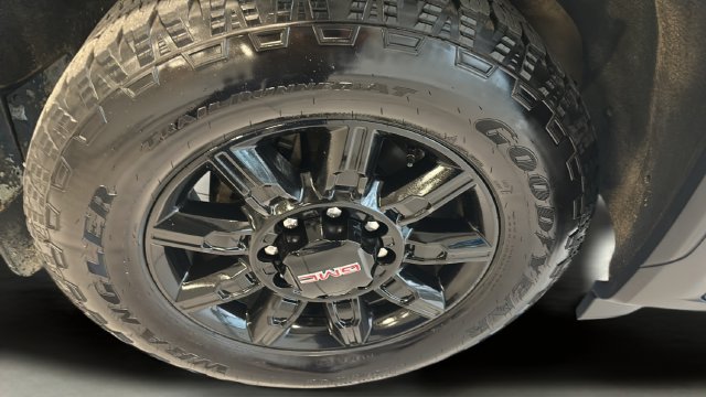 Used 2024 GMC Sierra 2500 AT4 AWD/4WD image 20