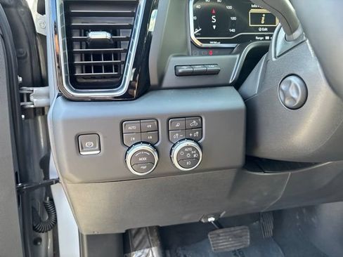 Used 2025 GMC Sierra 1500 Denali w/ Denali Reserve Package AWD/4WD image 17