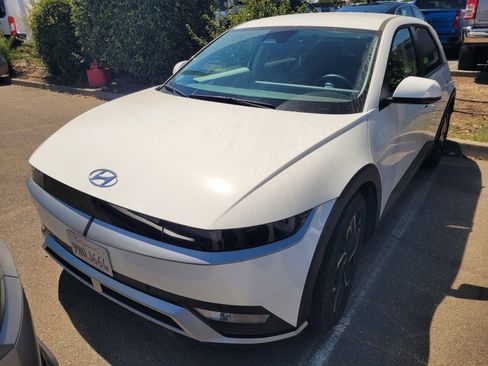 Used 2024 Hyundai Ioniq 5 SEL RWD image 3