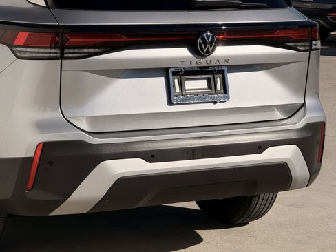 New 2025 Volkswagen Tiguan S image 6