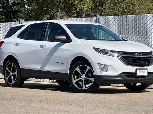 Used 2021 Chevrolet Equinox LS w/ LPO, Blackout Package AWD/4WD image 2