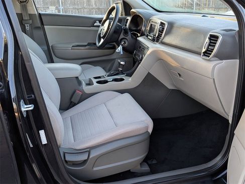 Used 2018 Kia Sportage LX image 20