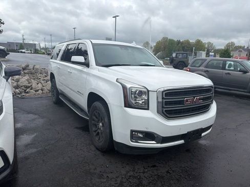 Used 2017 GMC Yukon XL SLT AWD/4WD image 3
