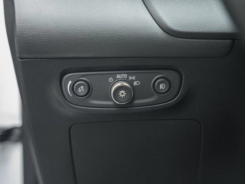 Used 2021 Buick Encore GX Preferred w/ Cold Weather Comfort Package FWD image 44