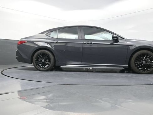 Used 2026 Toyota Camry SE FWD image 38