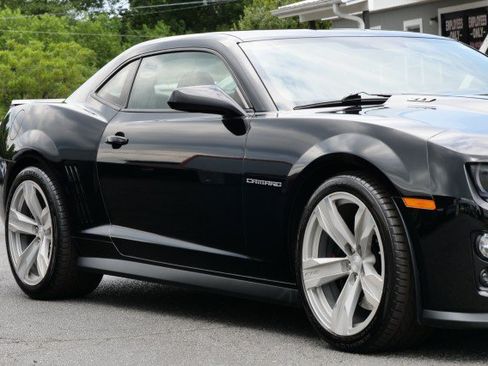 Used 2013 Chevrolet Camaro ZL1 RWD image 17