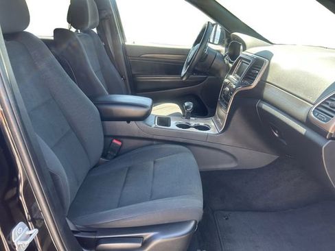 Used 2015 Jeep Grand Cherokee Laredo AWD/4WD image 16