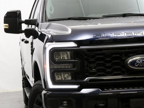 Used 2024 Ford F250 Lariat w/ Sport Appearance Package image 4