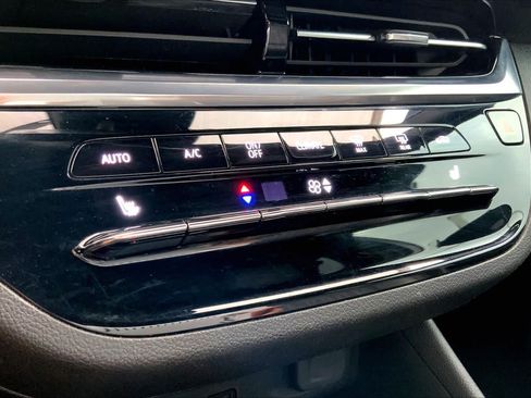 Used 2024 Buick Envista Avenir FWD image 35