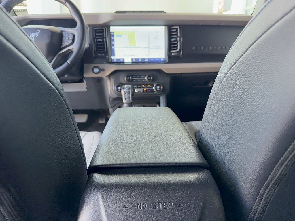 Used 2023 Ford Bronco Wildtrak AWD/4WD image 31