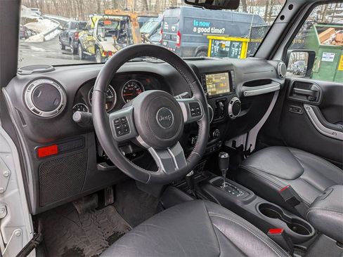 Certified 2016 Jeep Wrangler Unlimited Rubicon image 13