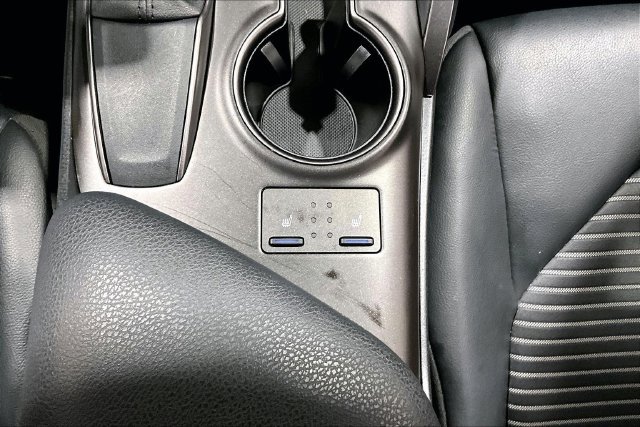 Used 2024 Toyota Camry SE FWD image 21