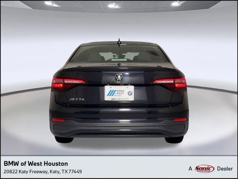 Used 2024 Volkswagen Jetta Sport FWD image 1
