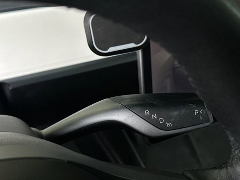 Used 2021 Tesla Model Y Long Range image 23
