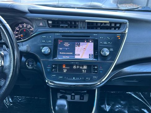 Used 2016 Toyota Avalon XLE Premium image 25