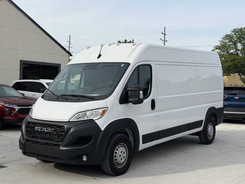 Used 2024 RAM ProMaster 2500 w/ Convenience Group FWD image 1
