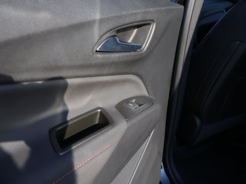 Used 2023 Chevrolet Equinox RS w/ LPO, Floor Liner Package AWD/4WD image 22
