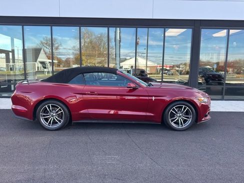 Used 2016 Ford Mustang Premium image 2