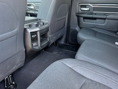New 2026 RAM 2500 Big Horn AWD/4WD image 11