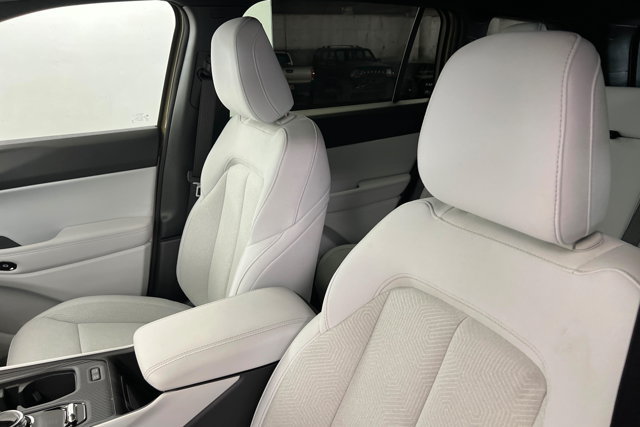 New 2026 Jeep Cherokee Laredo AWD/4WD image 16