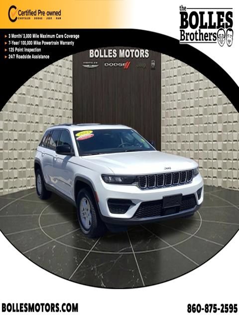 Used 2023 Jeep Grand Cherokee Laredo AWD/4WD image 1