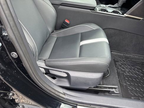 Used 2025 Toyota Camry SE image 51