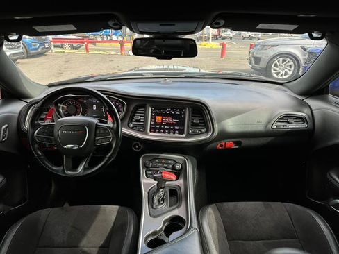 Used 2022 Dodge Challenger R/T w/ Plus Package image 22