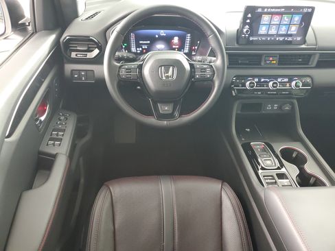 Certified 2025 Honda Pilot Black Edition image 14