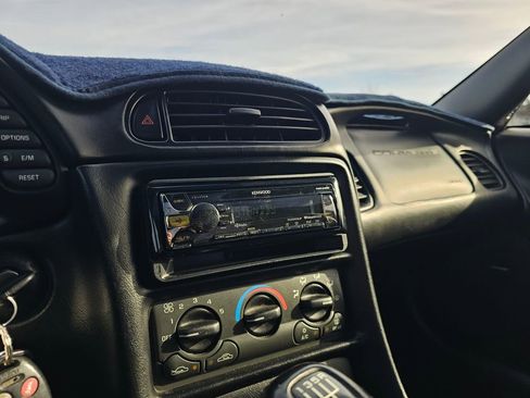 Used 1998 Chevrolet Corvette Coupe image 25