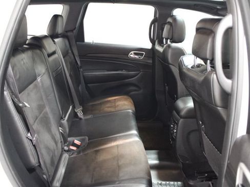 Used 2019 Jeep Grand Cherokee Altitude AWD/4WD image 28