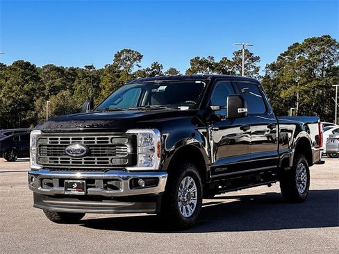 Used 2023 Ford F250 XL w/ FX4 Off-Road Package image 4
