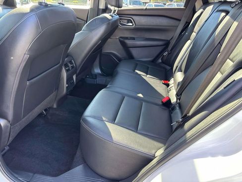 Used 2021 Nissan Rogue SL w/ Premium Package image 13