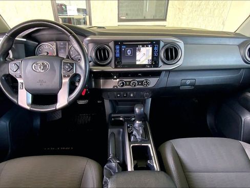 Used 2017 Toyota Tacoma SR5 w/ Tow Package image 15