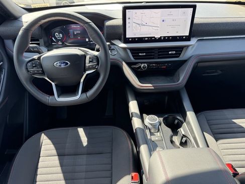 Used 2026 Ford Explorer ST-Line w/ Premium Package RWD image 12