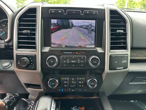 Used 2020 Ford F150 Lariat w/ FX4 Off-Road Package AWD/4WD image 22