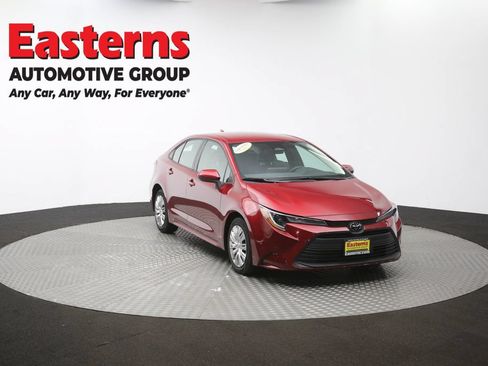 Used 2025 Toyota Corolla LE FWD image 50