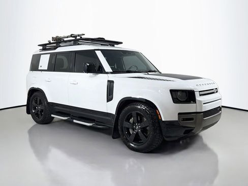 Used 2022 Land Rover Defender 110 X-Dynamic HSE AWD/4WD image 3