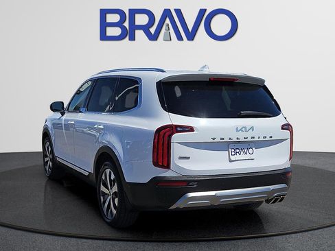 Used 2022 Kia Telluride EX w/ EX Premium Package AWD/4WD image 5